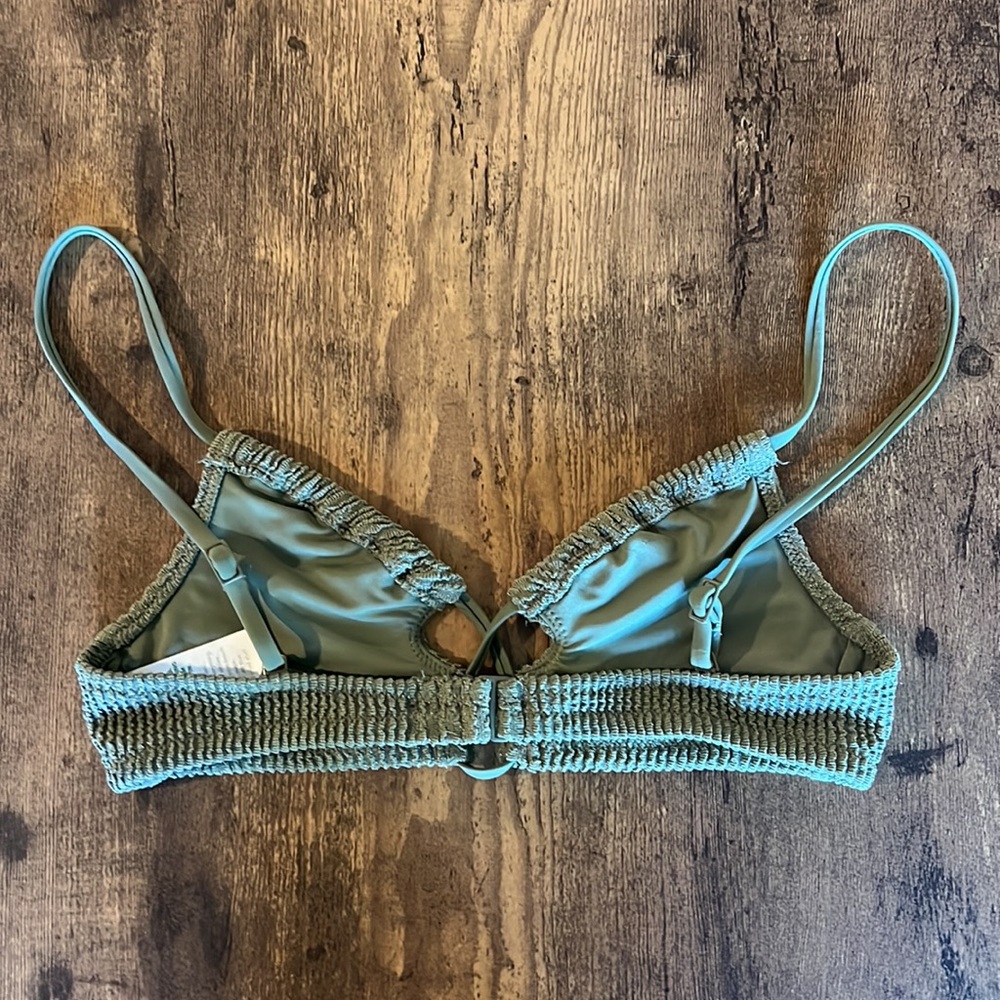 ⭐️ NWT AERIE Shimmery Crinkle Lace Up Scoop Bikini Top!! - Picture 7 of 14